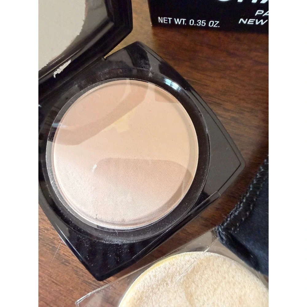 CHANEL poudre pure